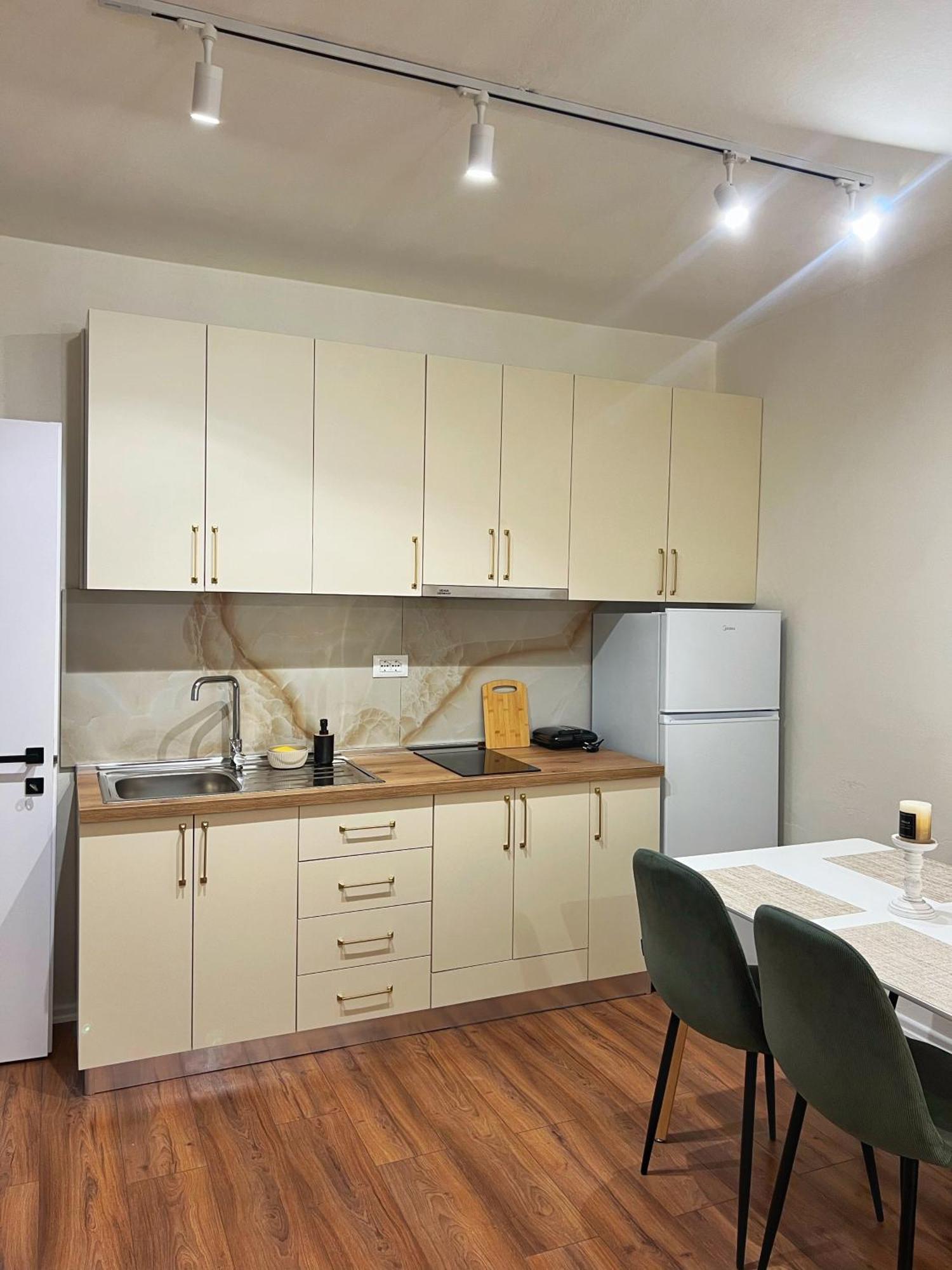 Boho Cane Apartment Тирана Екстер'єр фото